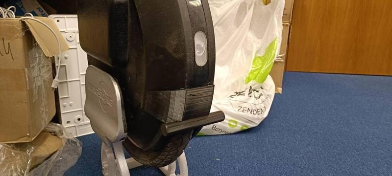 Kingsong KS-16s EUC stand 