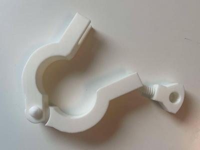 pipe clip