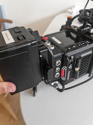 Komodo Mutiny I/O Vertical Battery Adapter