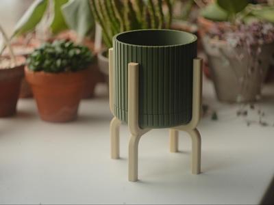 Plant pot with stand
