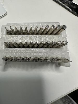 magnetic 4mm 5 32nd inch bit holder.stl