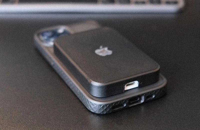 Apple MagSafe Battery Cover   