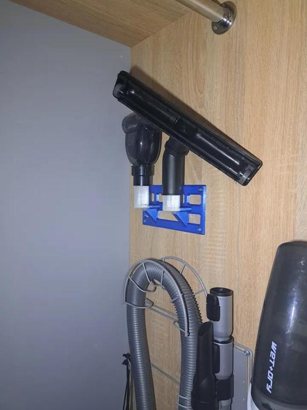 Attachment holder for Philips 5000 series vacuum cleaner   
