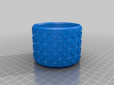 Diamond Plate pot/vase/penholder or whatever