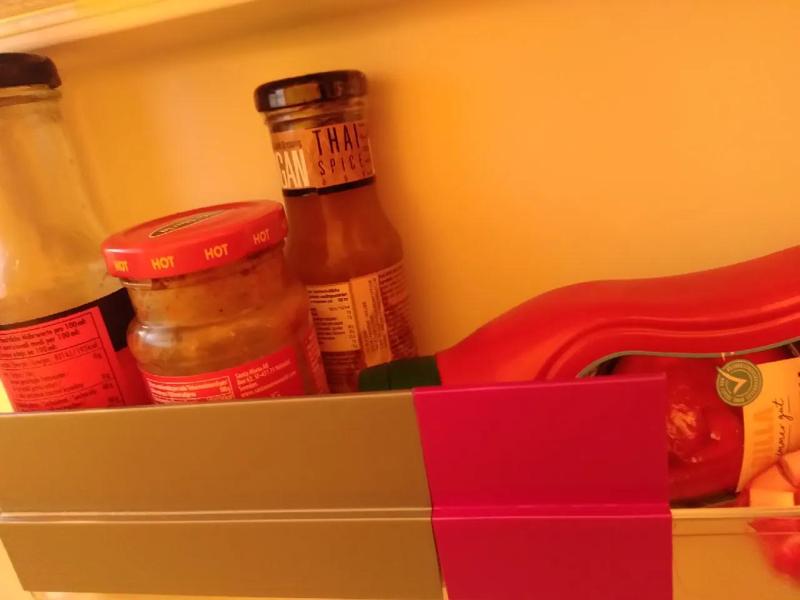 Refrigerator - Higher doorshelf rim   