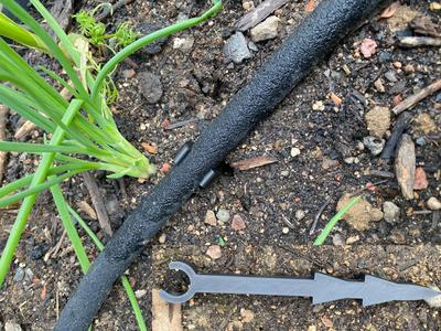 GARDENA drip irrigation hose holder with spikes V2