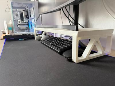Monitor shelf support