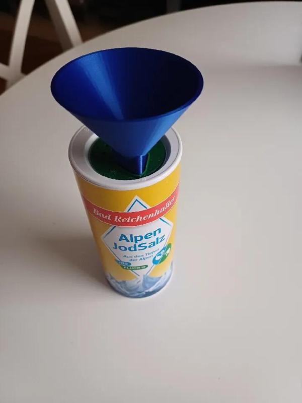 Salzeinfülltrichter   