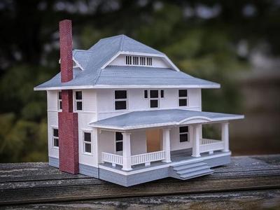 1910 Farmhouse Birdhouse