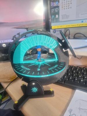 Solar demonstrator altitude indicator and alternate hour angle dial   