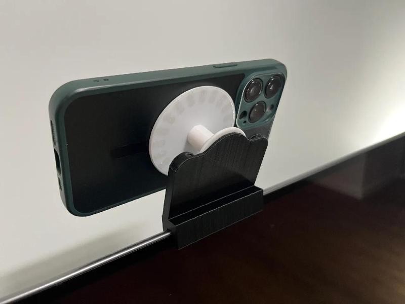 iPhone MagSafe TV stand   