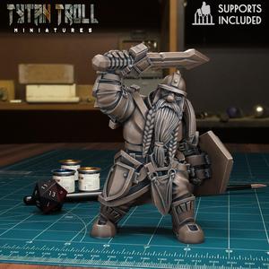 Dwarven Guard 05 [Pre-Supported]