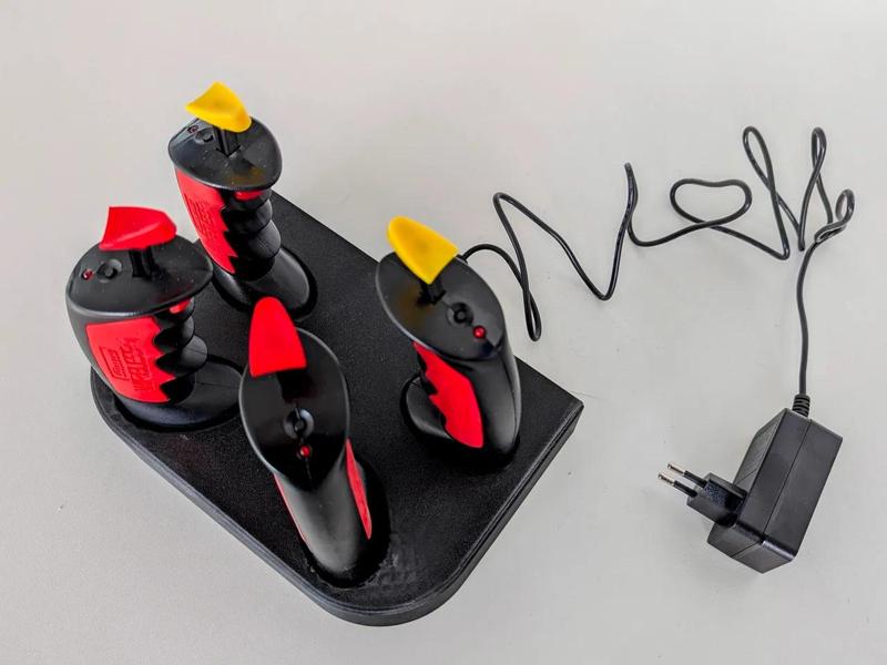 Quattro stand-a-lone Charger   