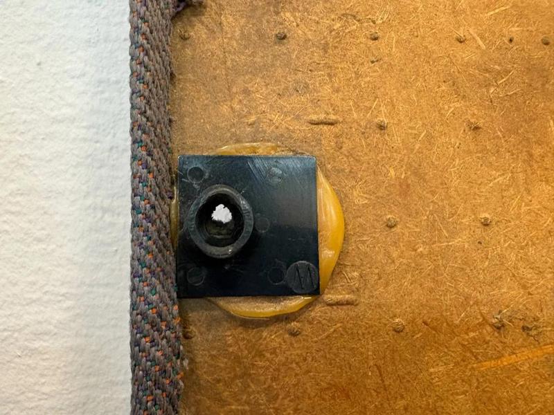 VW T4 Sliding Door Panel - spacer clips   