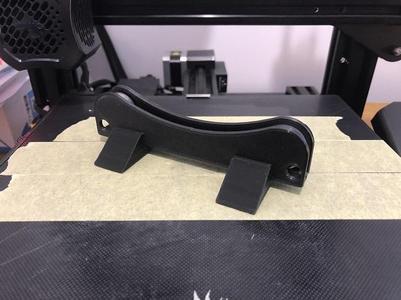 Filament spool roller with feet