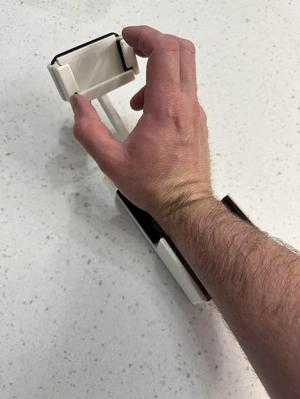 Adaptive One-Hand Phone Holder   
