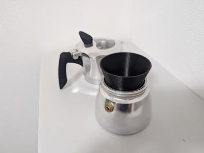 Coffee bean filler for Macchinetta Moka Pot