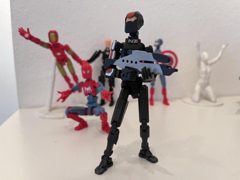 DUMMY 13 goes to COMIC CON - Mass Effect - Commander Shepard (male/female) V1.1