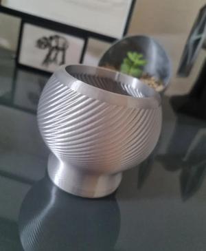 small base planter
