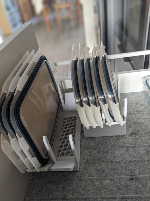 Tupperware lid holder