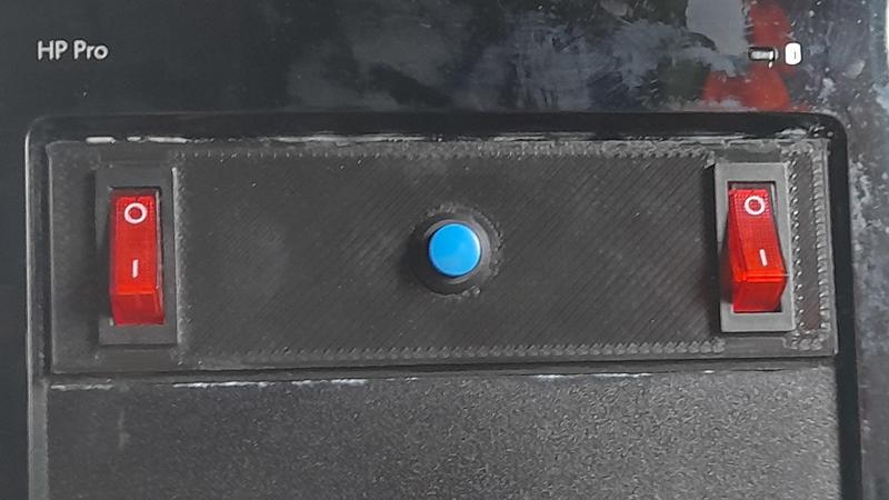 5 1/4 in drive bay cover with switch cutouts