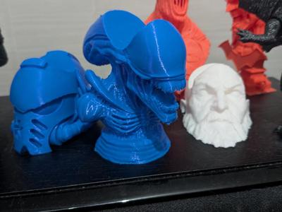 Xenomorph bust controller stand