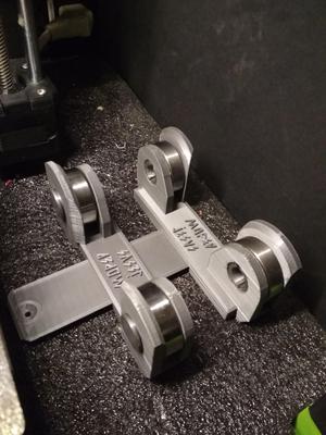 Adjustable spool holder for 6002 15mmID bearings