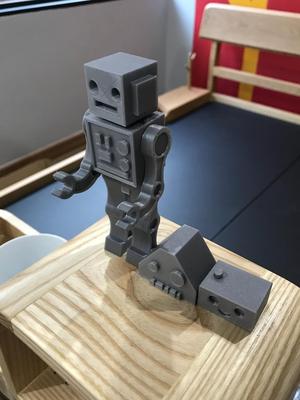 Tom the robot