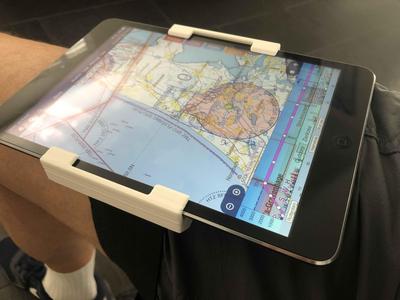 Tablet kneeboard clamp