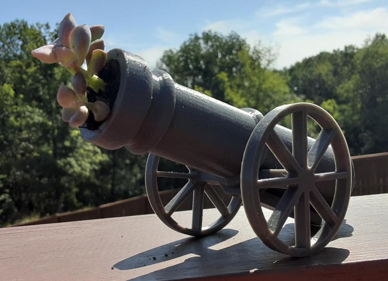 CannonPot - Succulent planter
