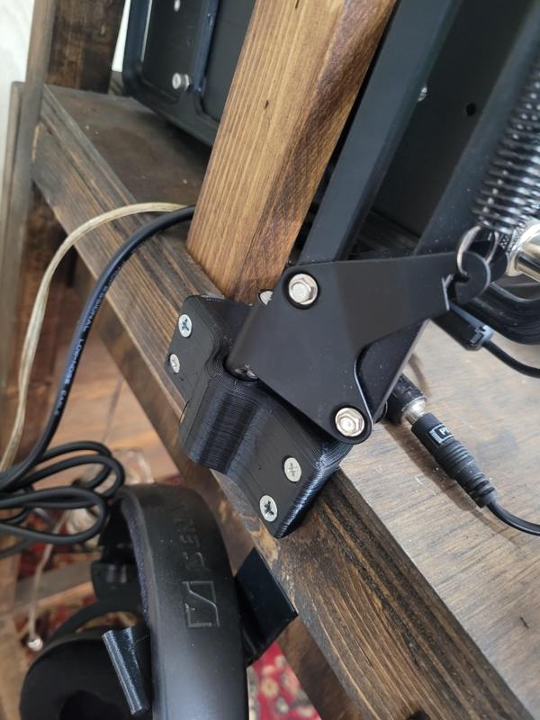 Boom Arm Mount
