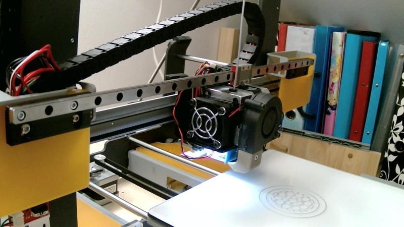 Extruder 2. Linear rail Hephestos 2