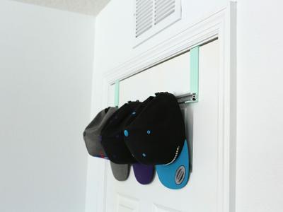 2020 Extrusion Door Hanger