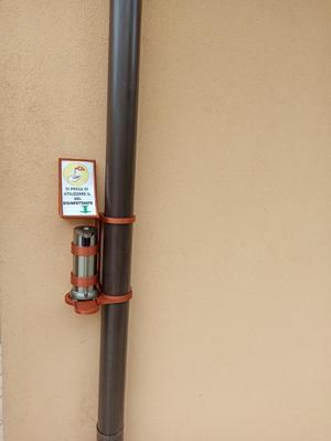 Reggi dispenser di gel disinfettante o sapone