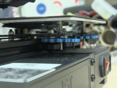 Bigger Ender 2 Pro Bed Leveling Knobs