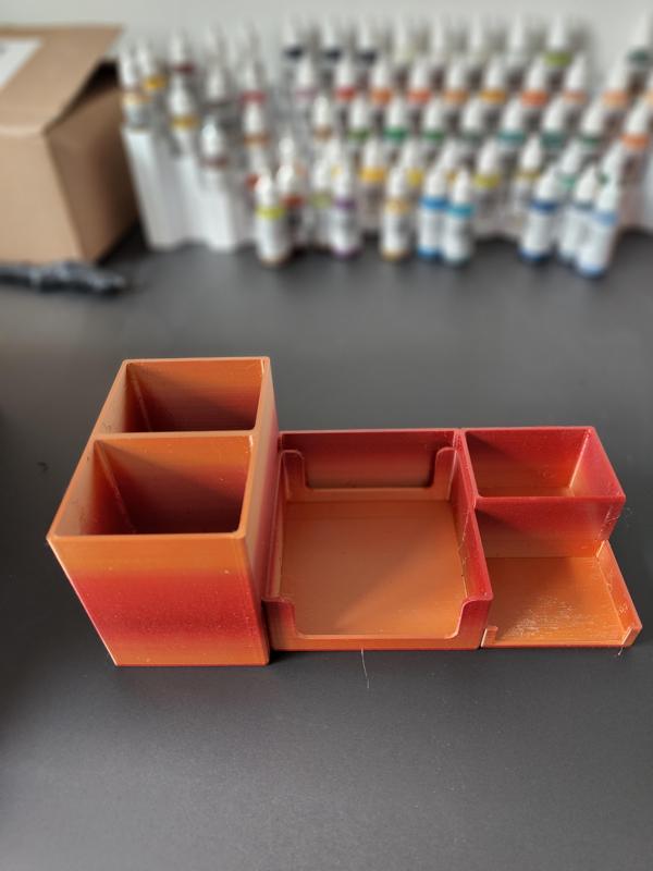 Desk organizer