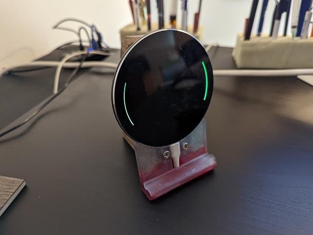 Inductive charger stand for Pixel 6