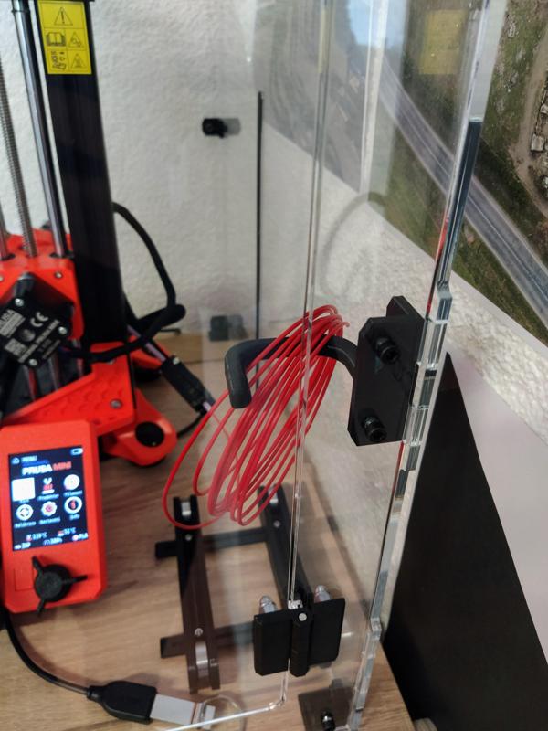 Tukkari sample filament holder