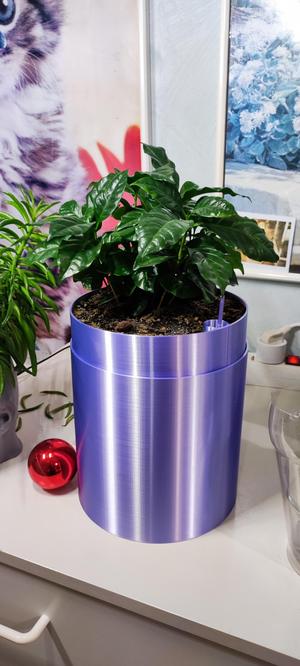 Self Watering Plant Pot 190 mm in diameter
