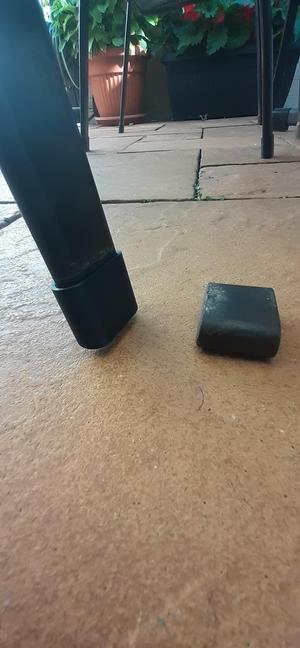 Feet for garden chairs