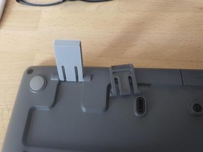 Pata para teclado Logitech inalámbrico
