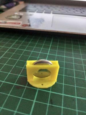 cr2025 battery holder case