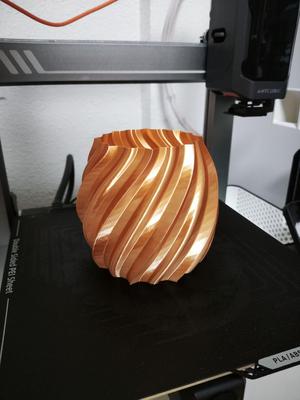 Simple spiral vase
