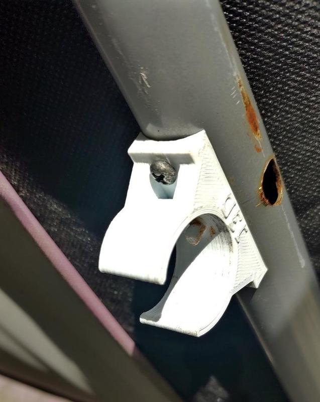 Fixier Clips für eine Hollywoodschaukel