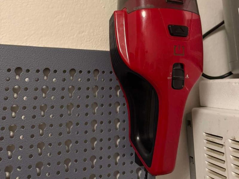 Silvercrest Vacuum Kupper Pegboard Wall Mount