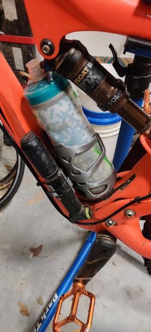 Water Bottle Cage with One Up pump holder