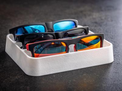 Box for three glasses.