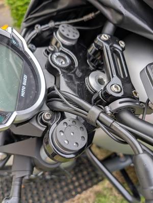 MOTO GUZZI V7Stone850