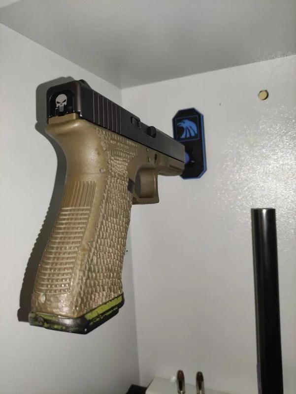 9mm Firearm Magent Mount   