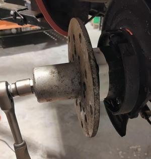 Bearing extractor spacer